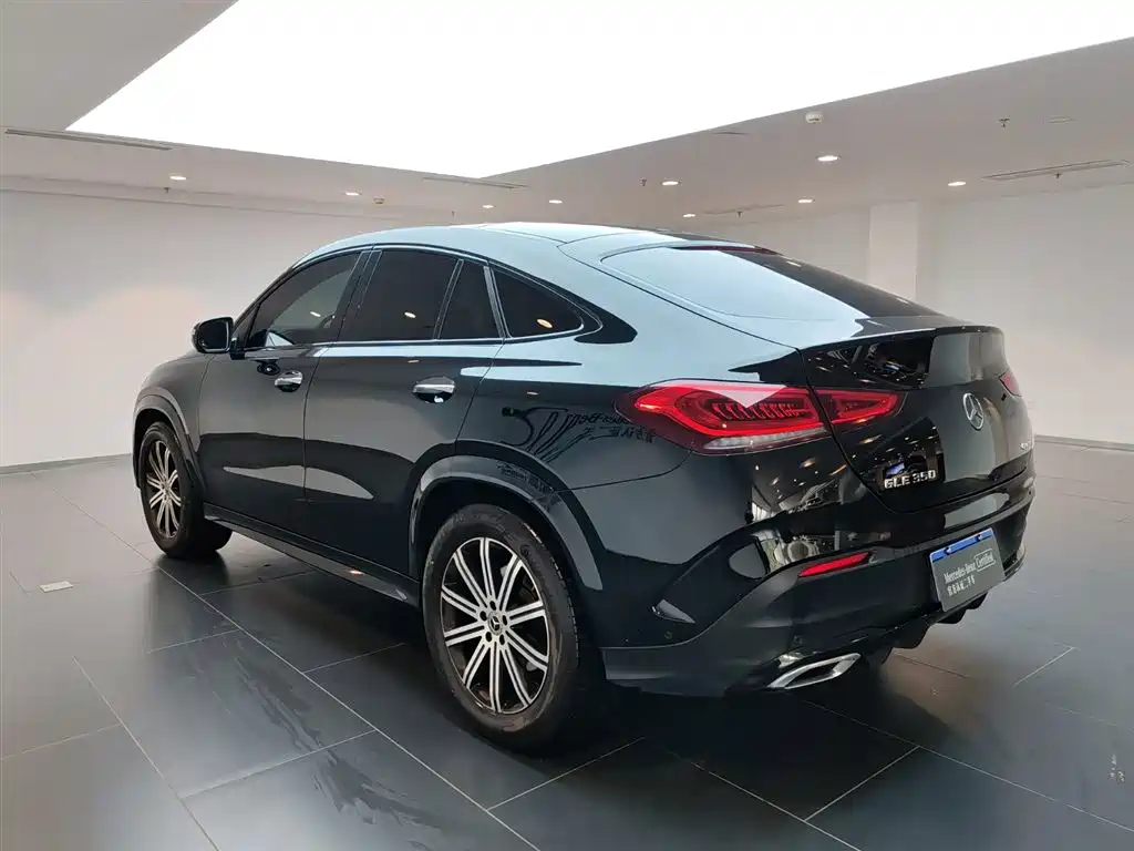 Mercedes-Benz GLE Coupe 2023 GLE 350 4MATIC Coupe SUV Fashion фото 6