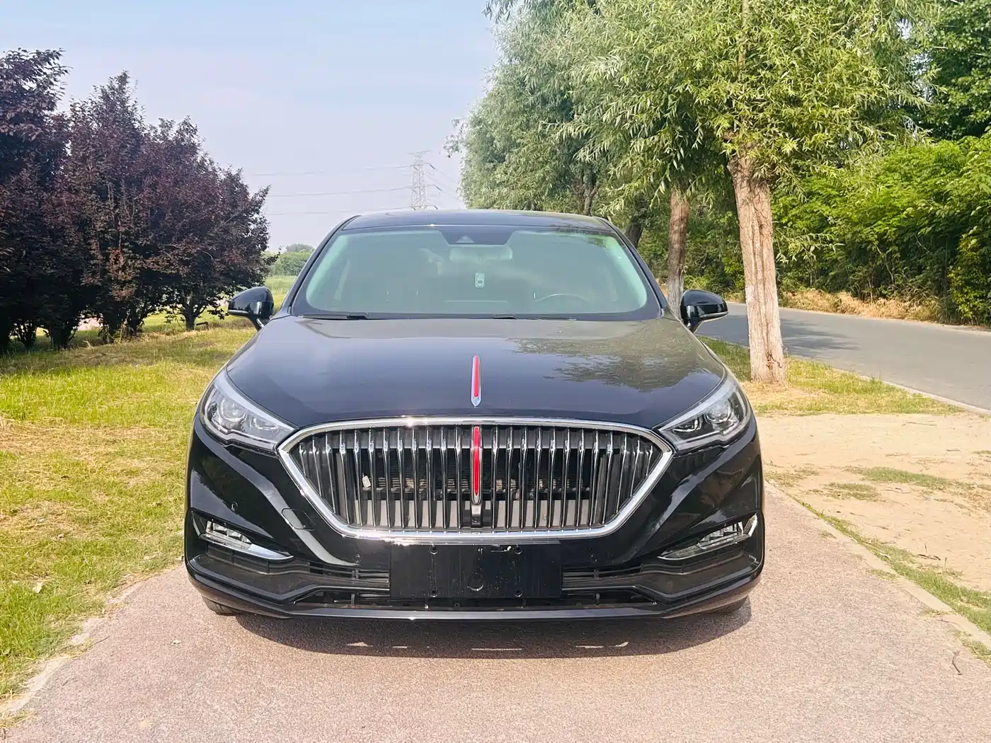 Hongqi H5 2022 Classic 1.8T Auto Smart Connect Flagship Enjoyment Edition фото 2