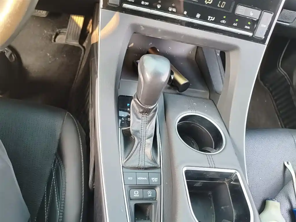 Toyota Avalon 2019 2.5L Touring Premium Edition China VI фото 14