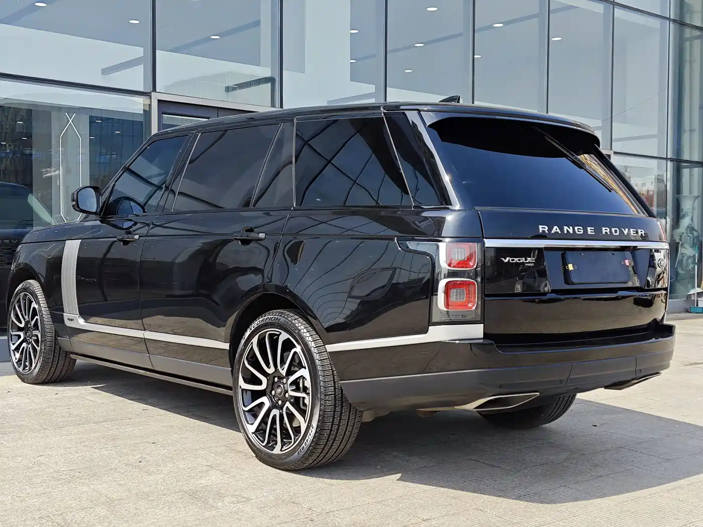 LAND ROVER RANGE ROVER