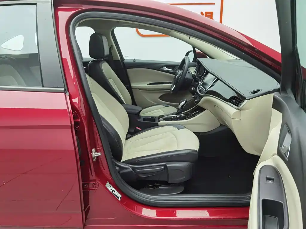 Фото 23 - Buick Verano