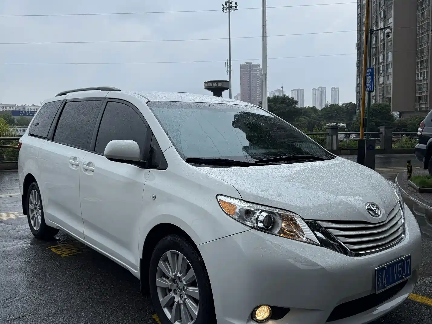 صورة 4 - Toyota Sienna
