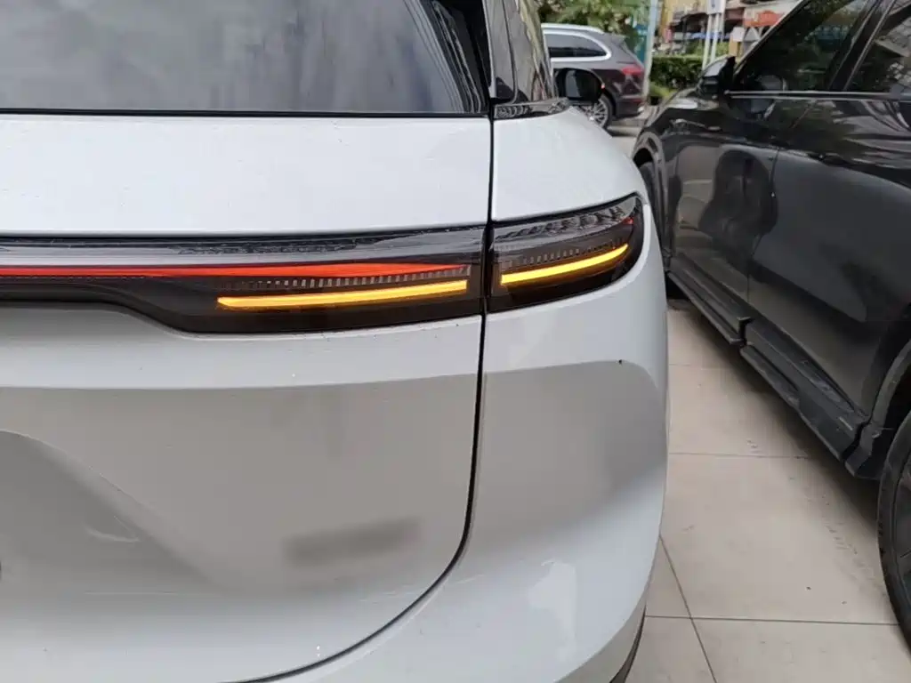 Фото 8 - NIO ES6