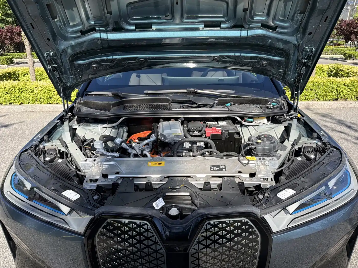 BMW iX 2023 xDrive40 фото 4