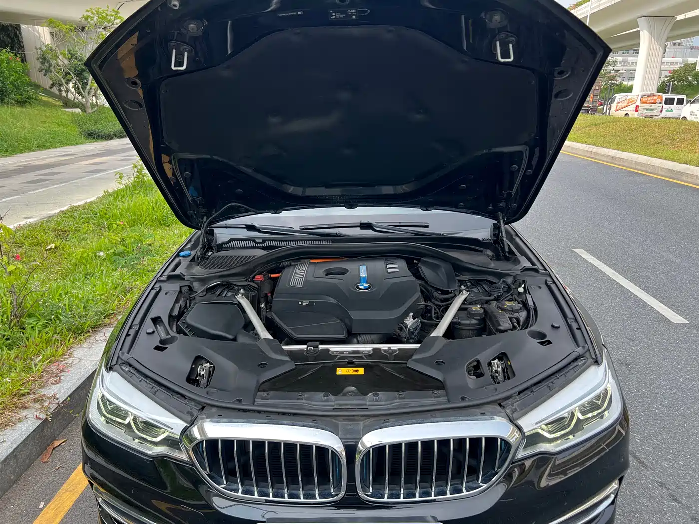 BMW 5 Series New Energy 2019 530Le Luxury Package фото 9