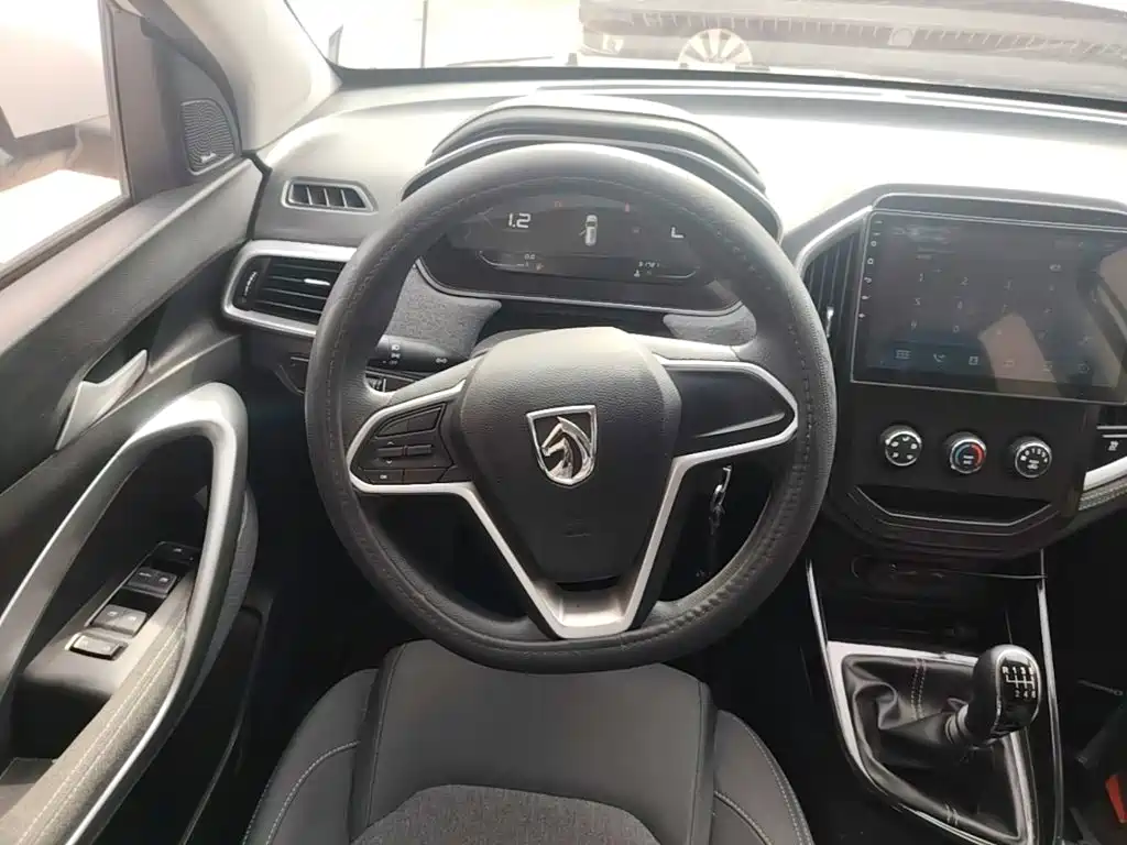 Baojun 530 2020 2020 1.5T Manual Comfort 6-seater
