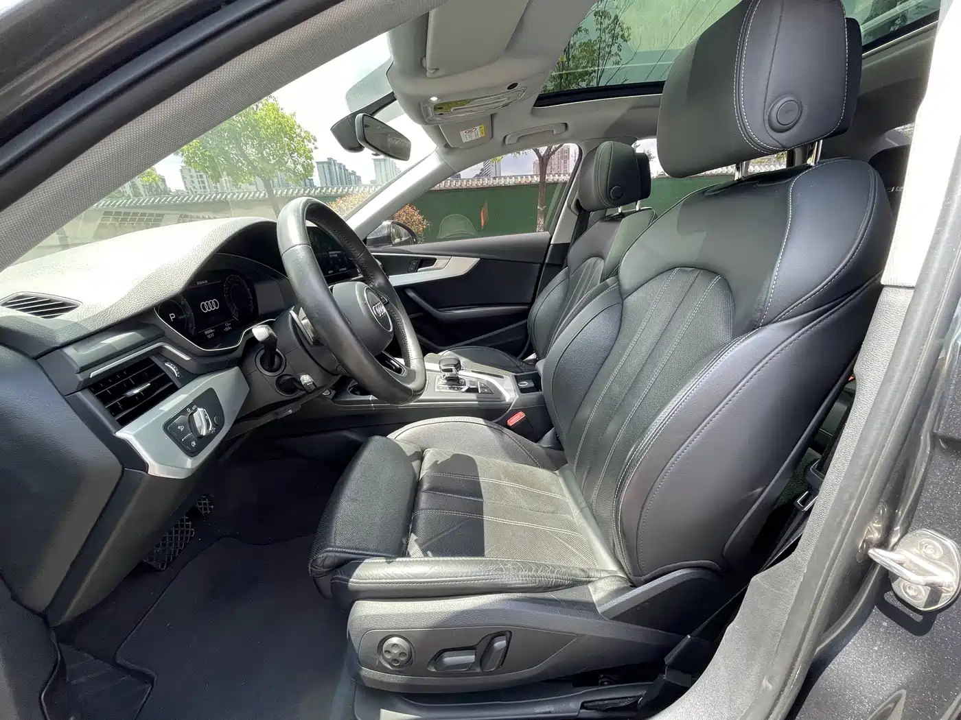 Фото 6 - Audi A4L