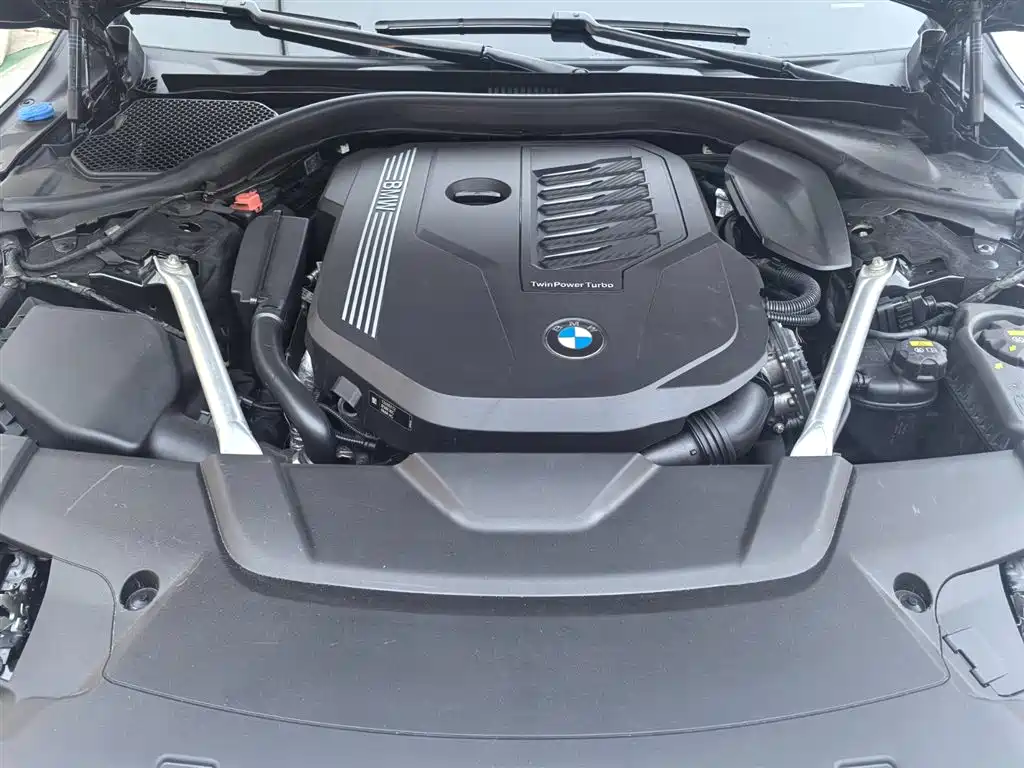 BMW 7 Series 2019 Facelift 740Li Exclusive M Sport Package фото 17