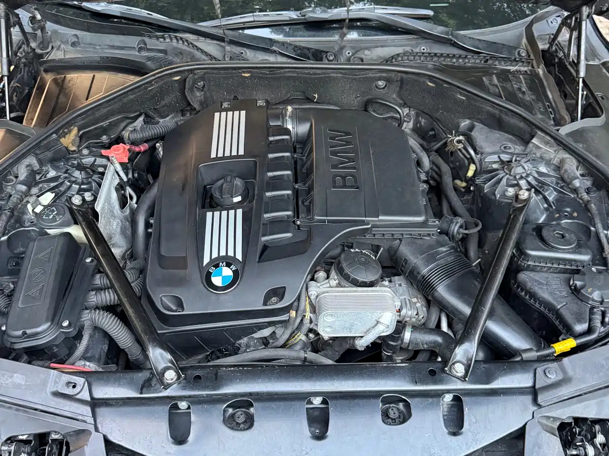 BMW 7 Series 2009 Model 740Li Leading Edition фото 18