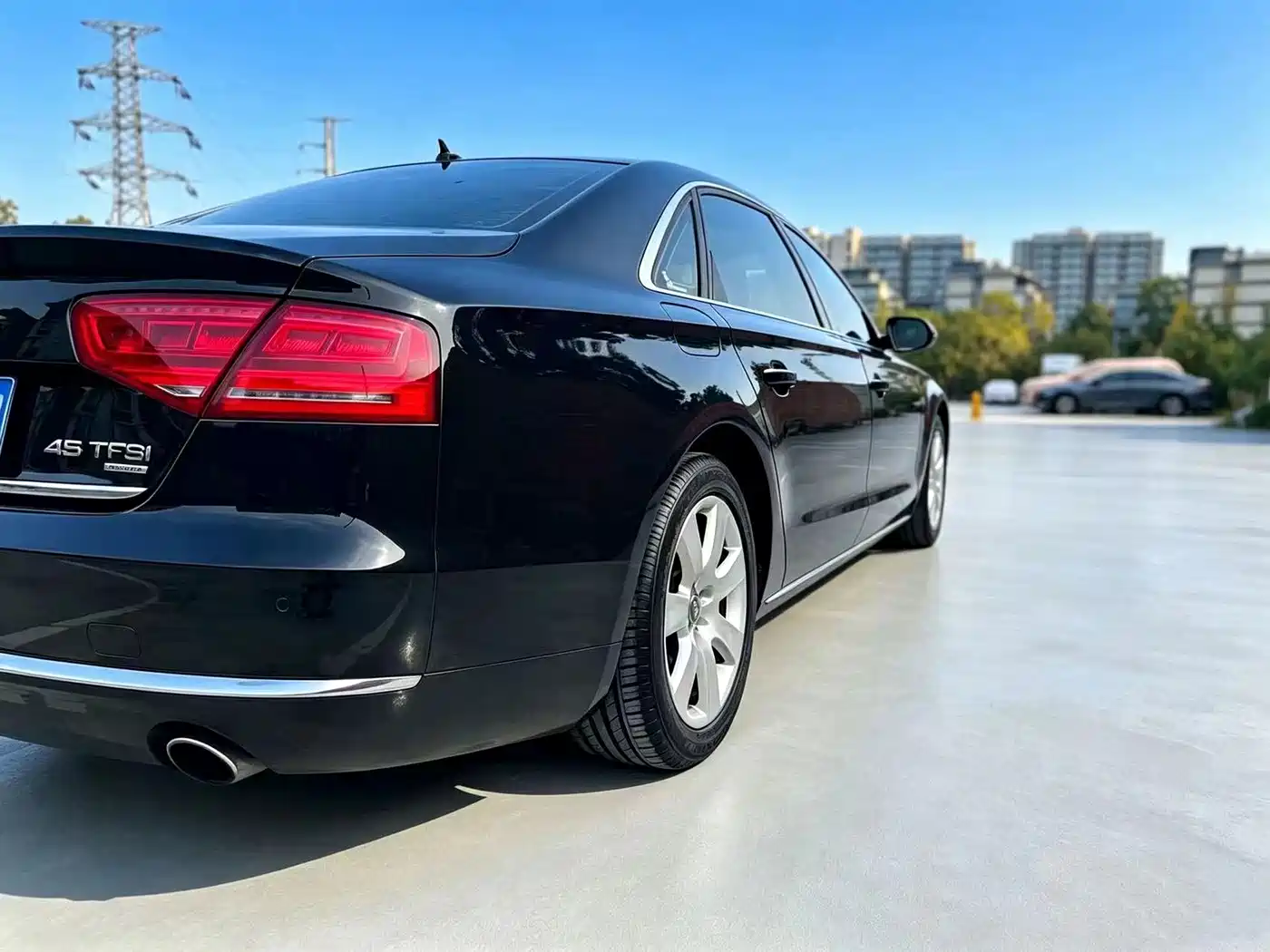 Фото 8 - Audi A8