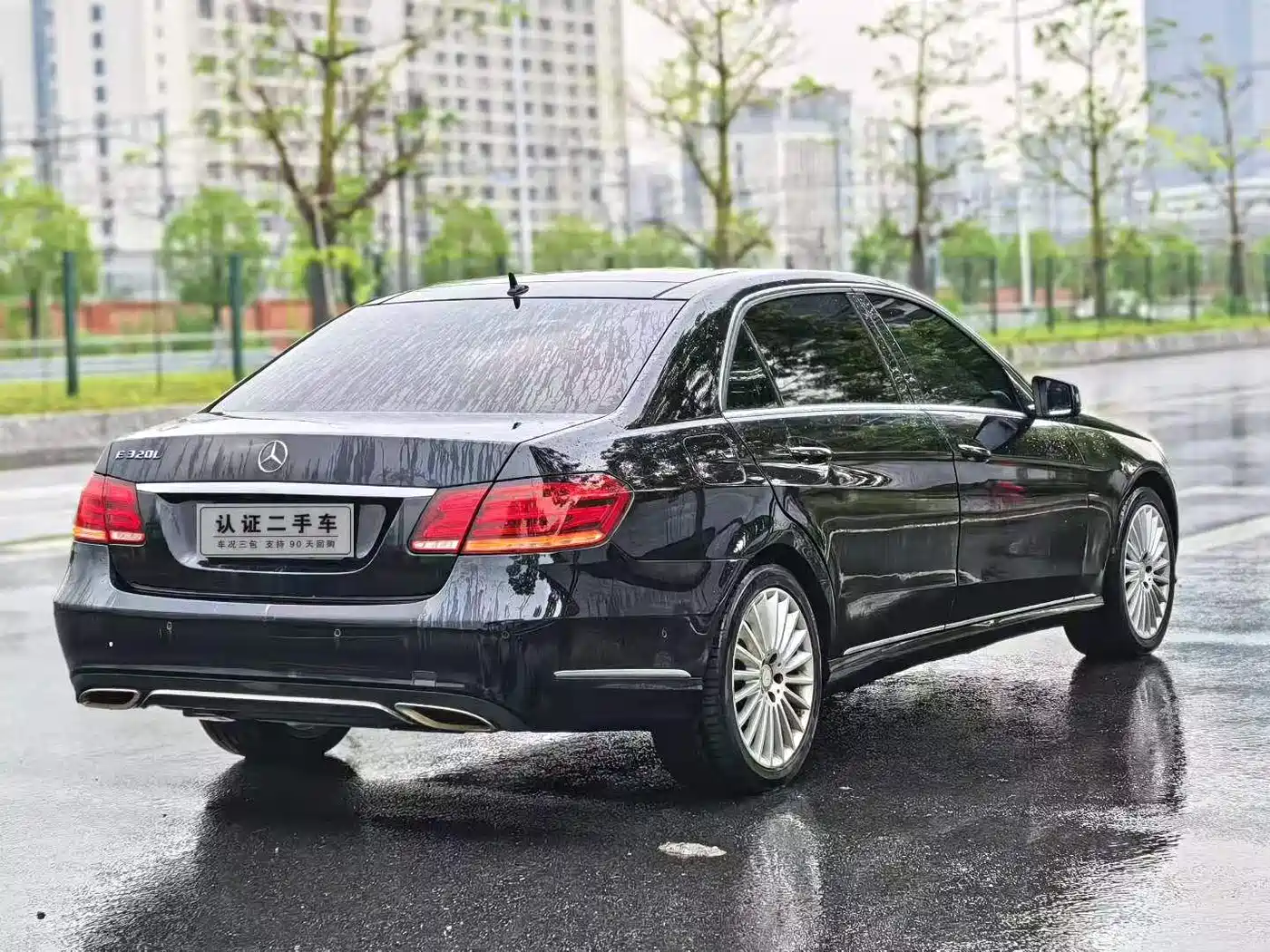 Mercedes-Benz E-Class 2015 E 320 L фото 7