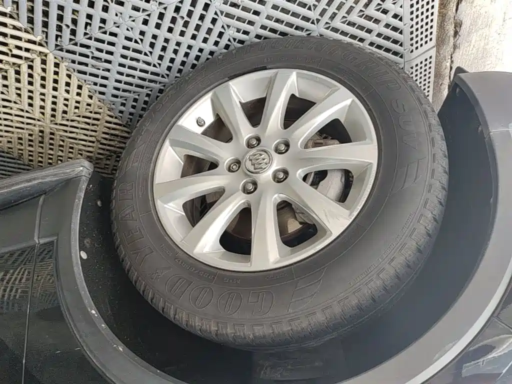Buick Envision Plus 2018 20T 2WD Leading фото 23
