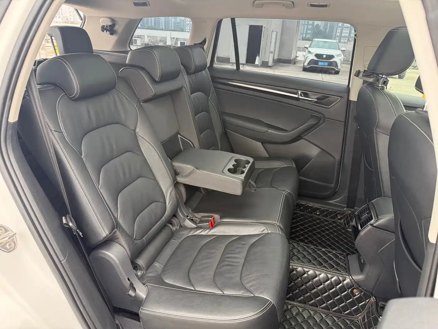 Škoda Kodiaq 2017 TSI330 7-seater 2WD Luxury Edition фото 10