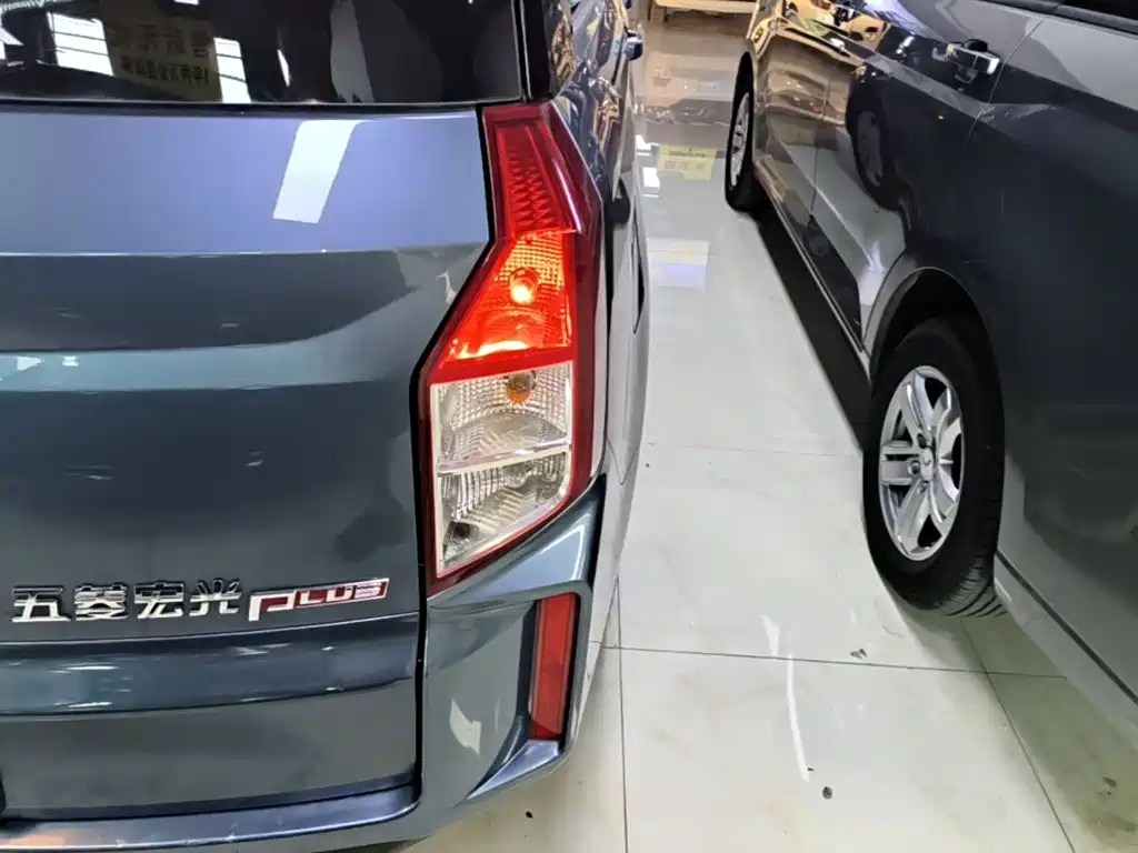 Wuling Motors Wuling Hongguang PLUS 2020 2019 1.5T Manual Luxury 7-seater