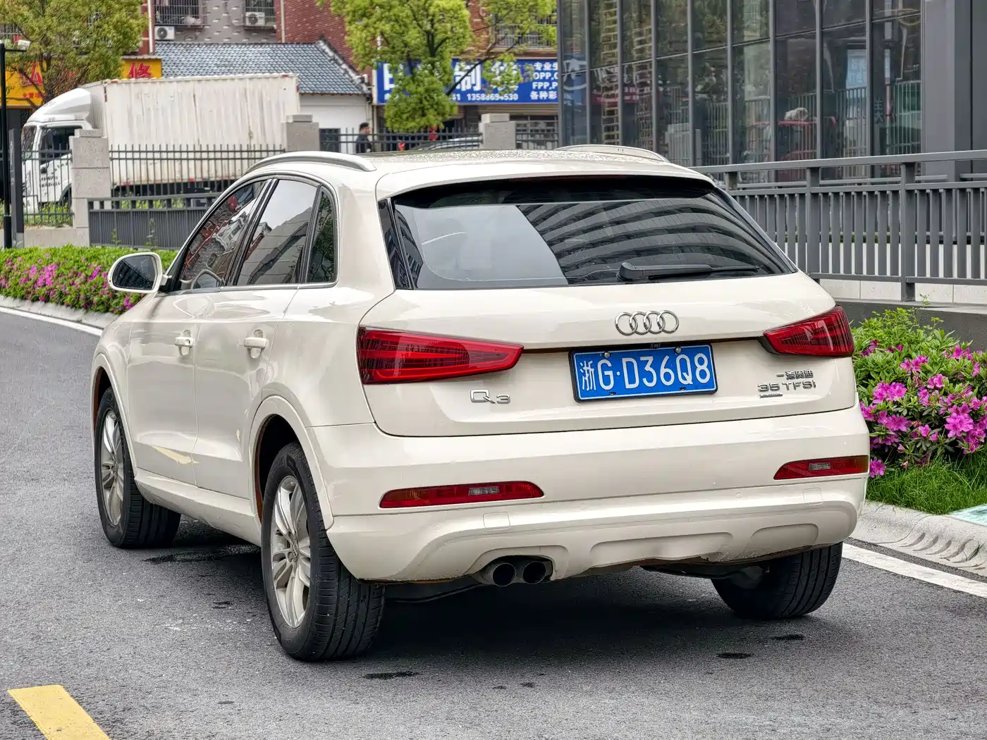 Audi Q3 2015 35 TFSI quattro Technology фото 3