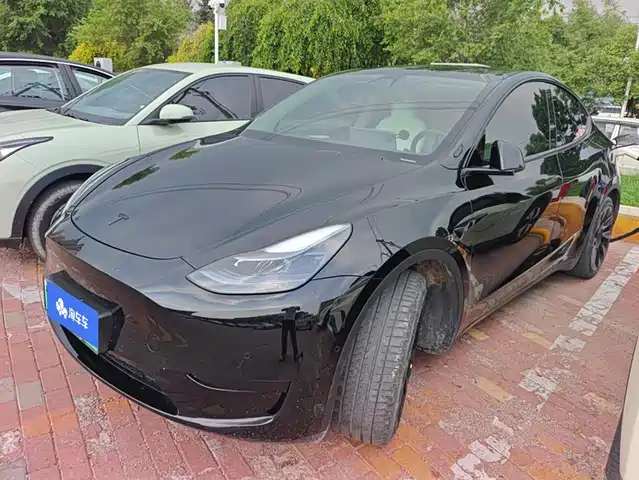 Tesla Model Y 2023