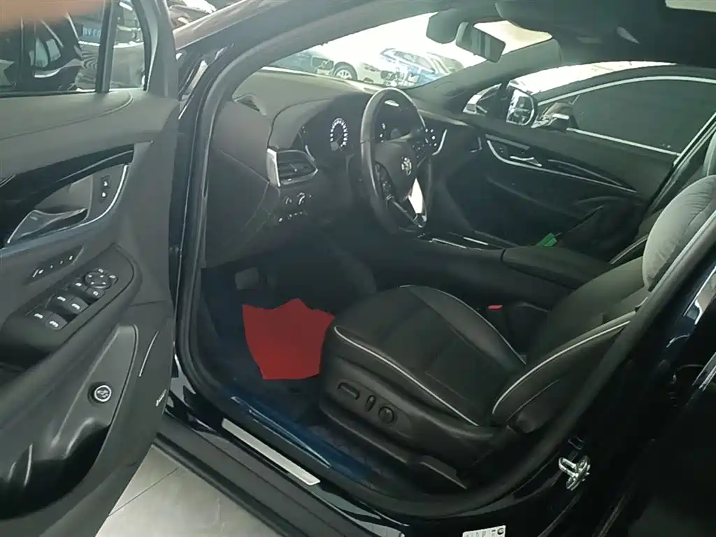 Buick Enclave 2022 652T AWD Premium Flagship 6-Seater фото 16