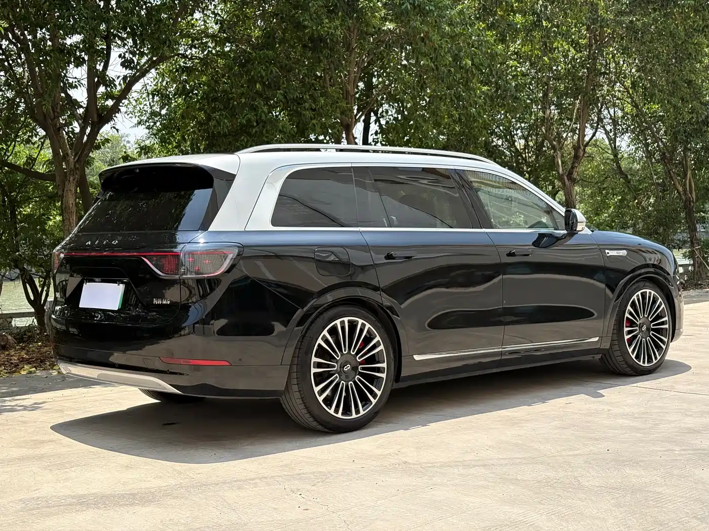 AITO Wenjie AITO M9 2024 Extended Range Ultra 42kWh 6-Seater фото 7