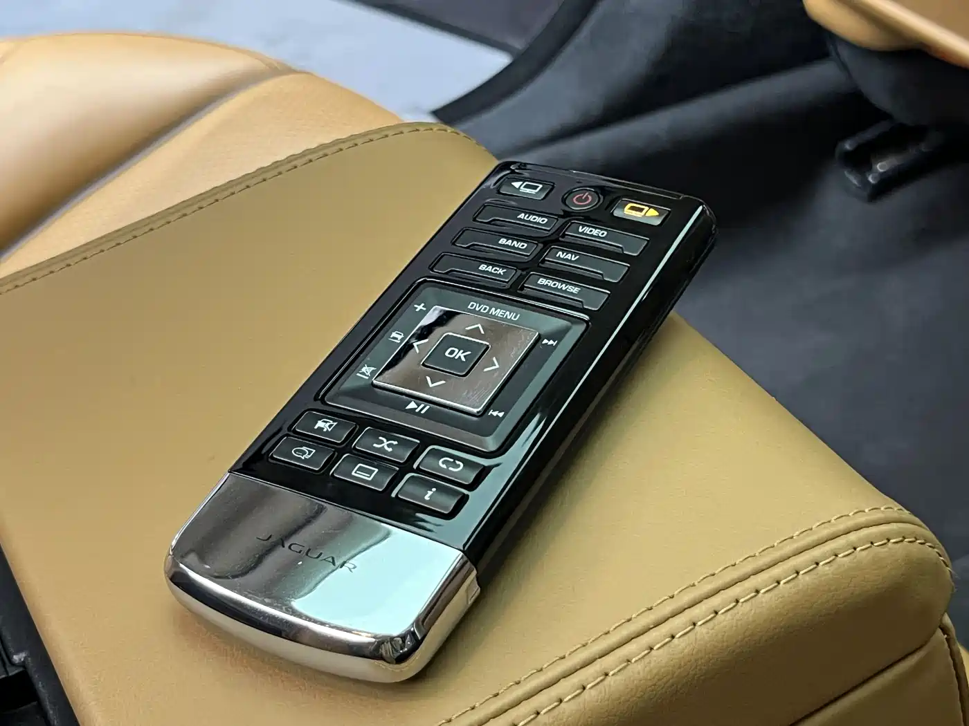 Jaguar XJ 2015 XJL 3.0 SC AWD Panorama Business фото 25