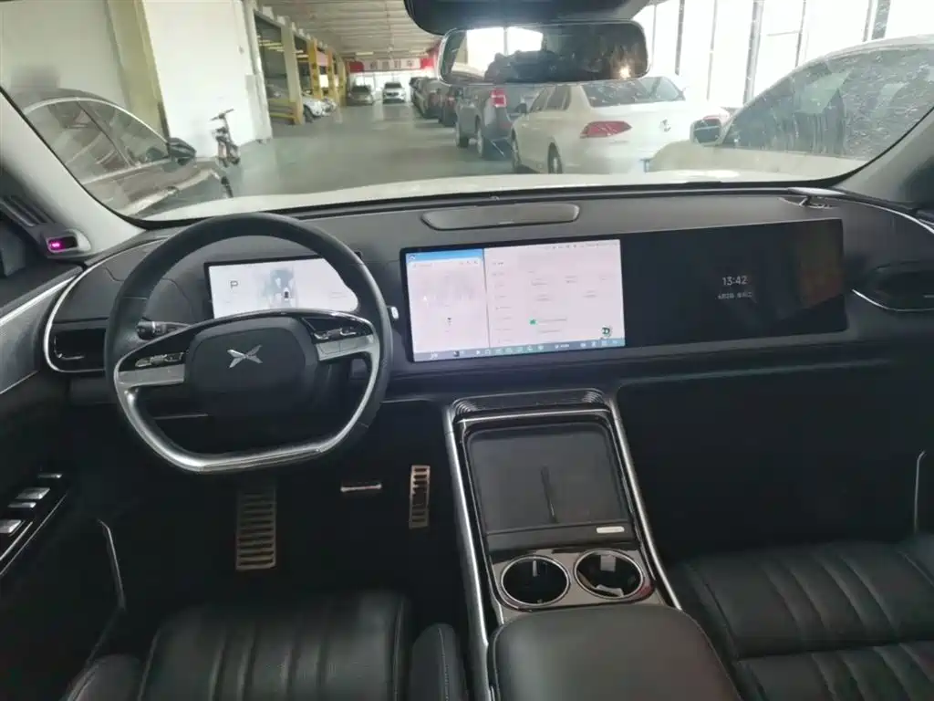 XPeng G9 2022 650 Performance Max фото 10