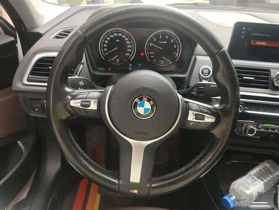 BMW 1 Series 2020 Model 120i M Sport Package фото 15