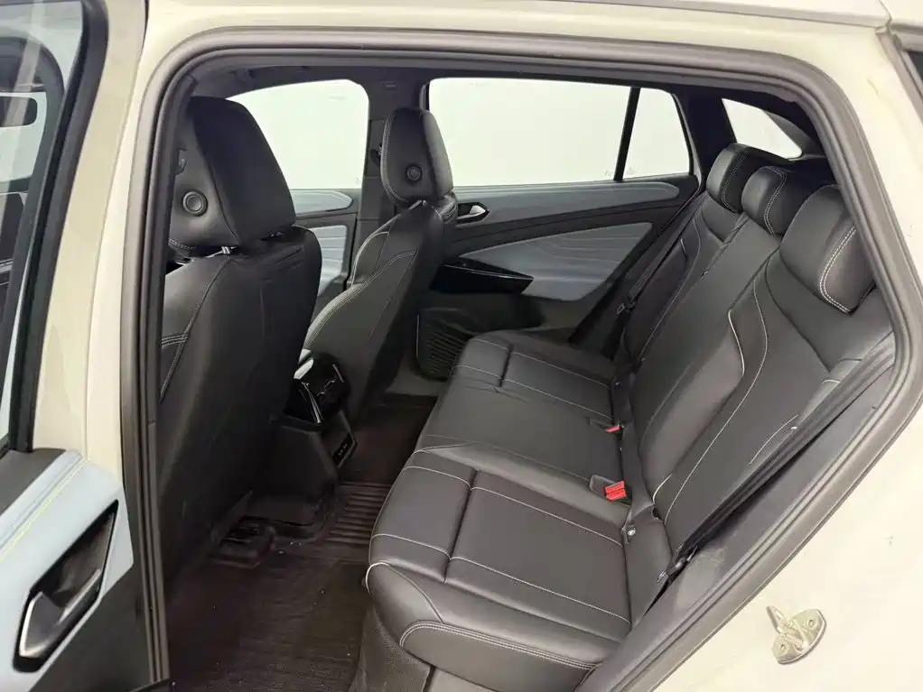 صورة 6 - Volkswagen ID.4 X