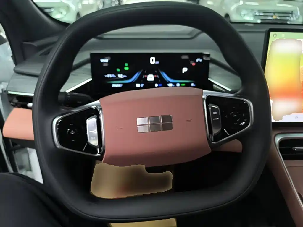Geely Galaxy Galaxy L6 2025 2025 EM-i 60km Voyage Edition