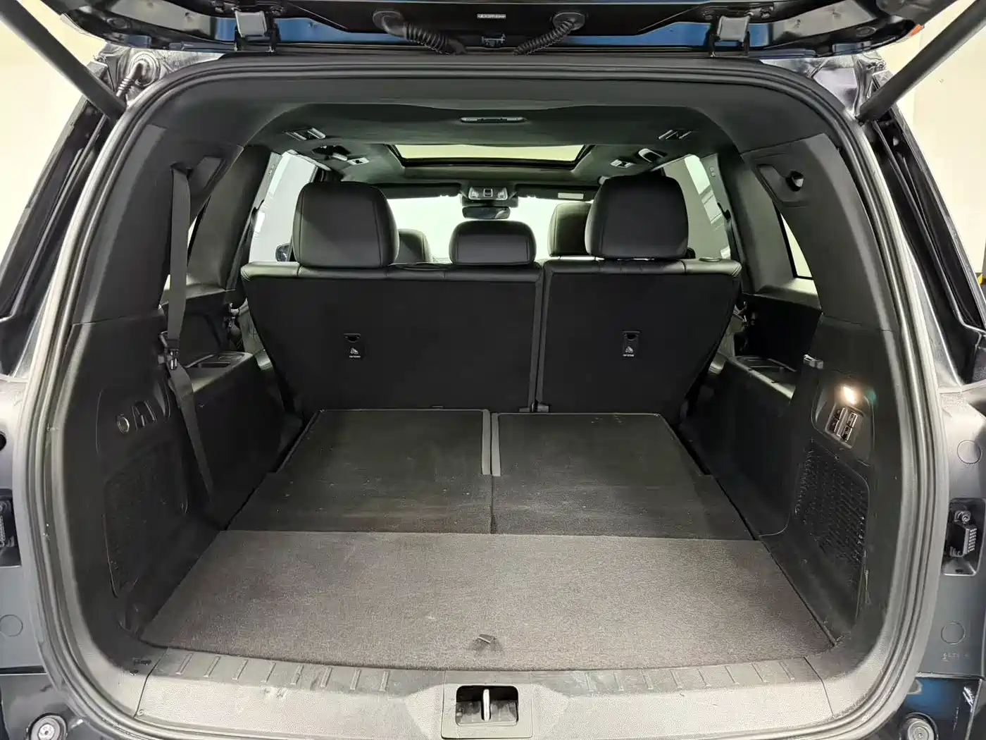 GAC Trumpchi Trumpchi GS8 2022 Dual Engine Series 2.0TM 2WD Premium Edition (7-Seater) фото 15