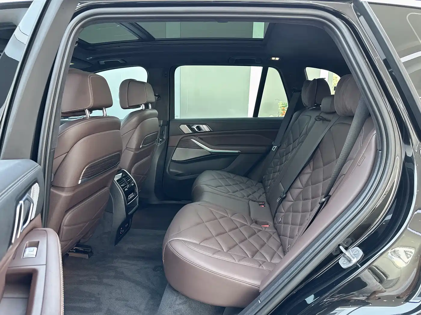 BMW X5 2022 Model xDrive 40Li M Sport Package фото 17