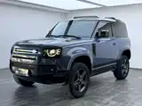 Photo 2 - Land Rover Defender