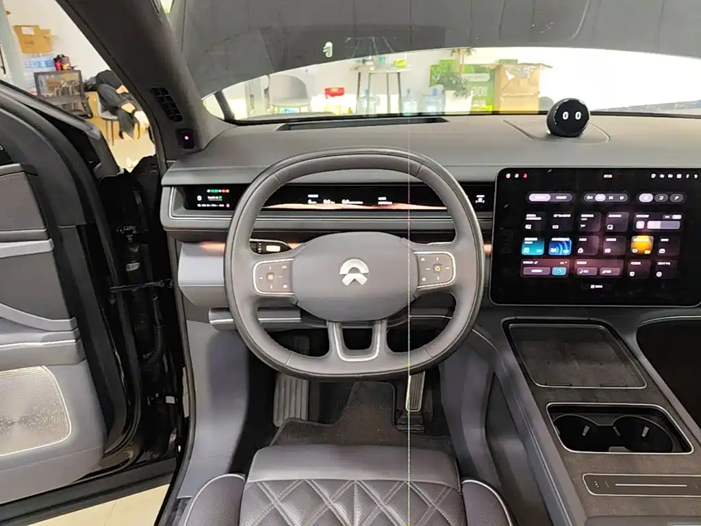 NIO ES8 2025 2025 Model 6-Seat Executive Luxury Edition