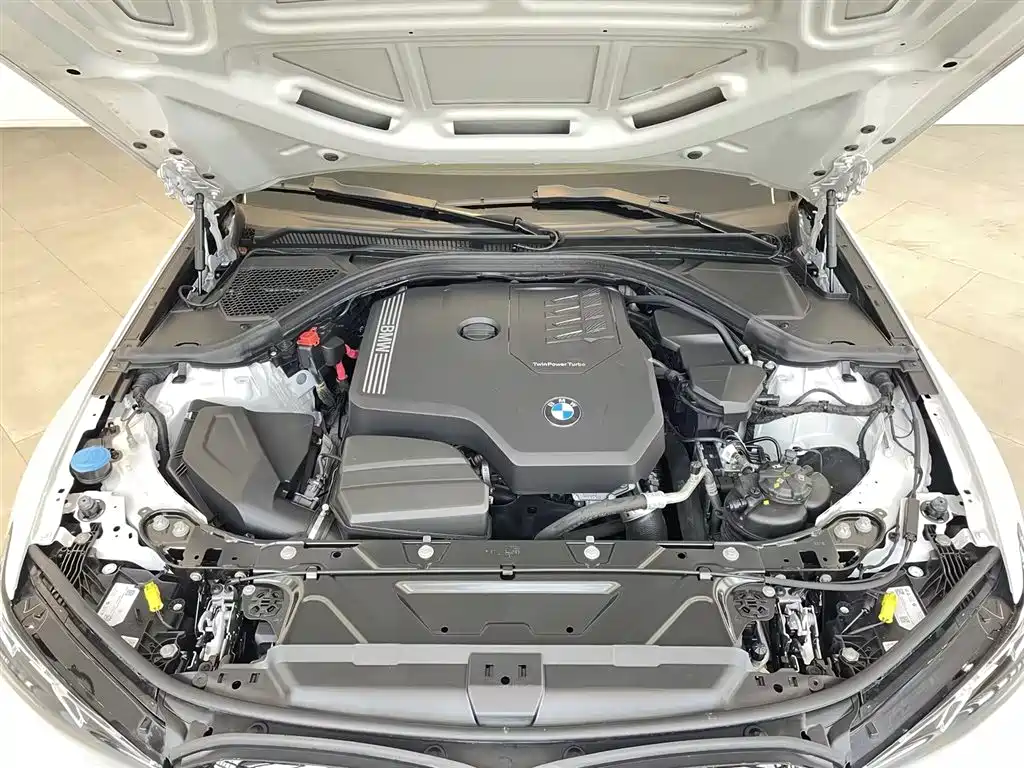 BMW 3 Series 2024 325Li M Sport Shadowline Package фото 13