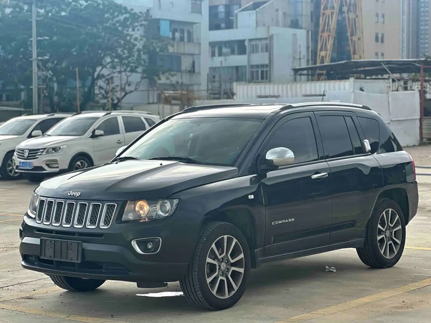 Jeep Compass (Import) 2015 2014 Facelift 2.4L 4WD Luxury Navigation Edition