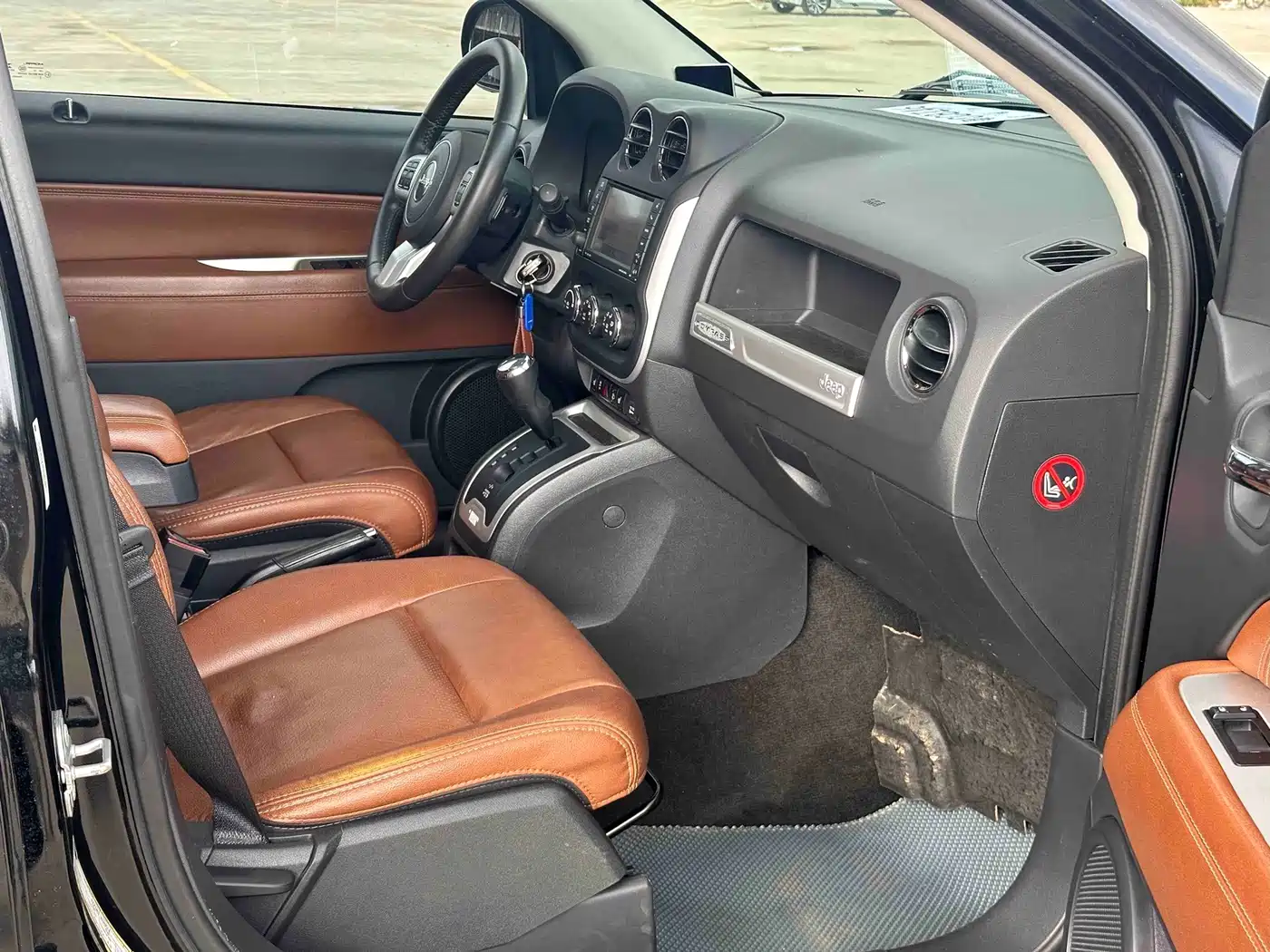 Jeep Compass (Import) 2015 2014 Facelift 2.4L 4WD Luxury Navigation Edition