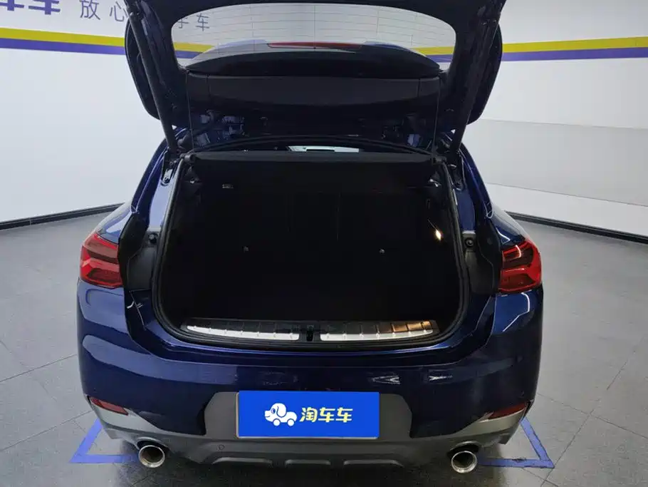 Photo 4 - BMW X2