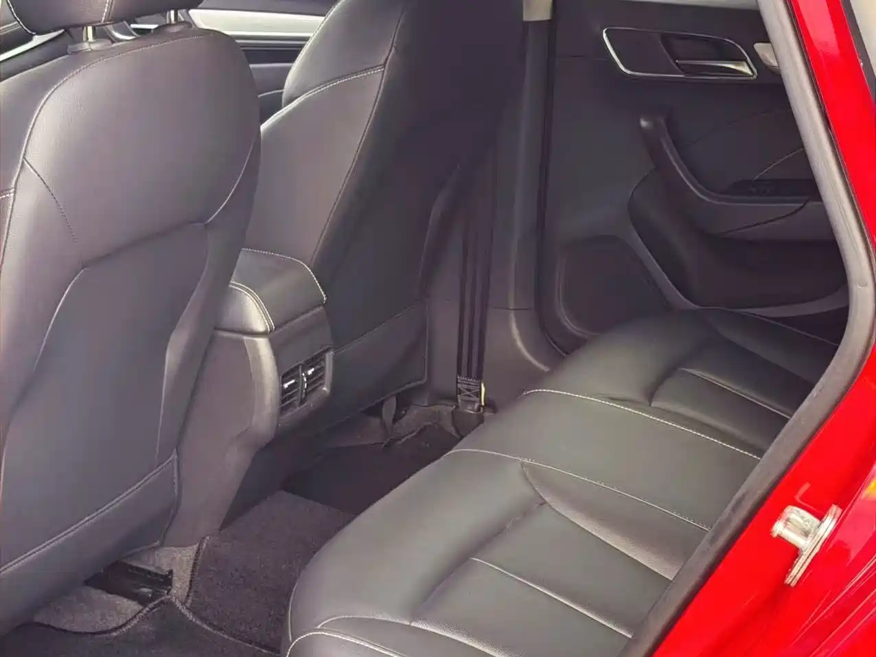 Roewe i6 New Energy 2018 2017 45T Hybrid Connected Smart Enjoyment Edition
