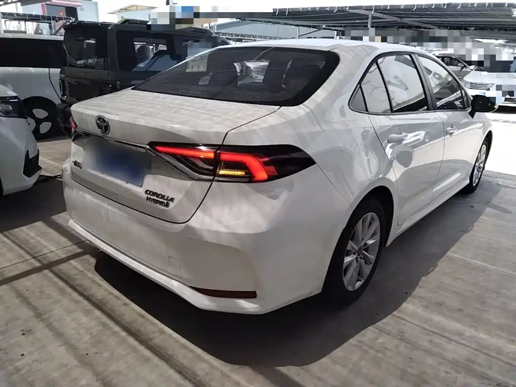 Toyota Corolla 2023 1.8L Smart Hybrid Dual Engine Elite Edition фото 7