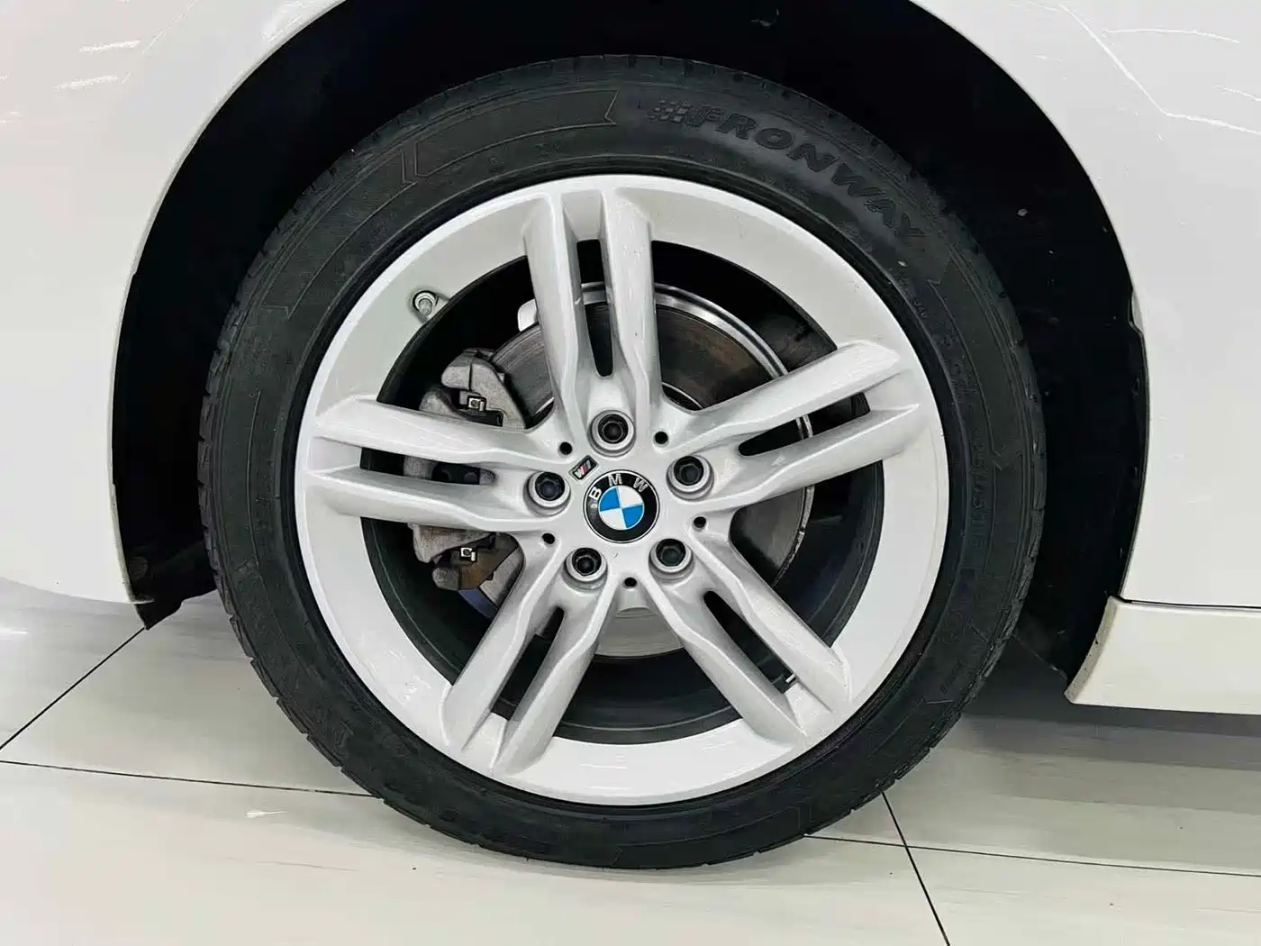 BMW 1 Series 2022 120i M Sport Shadow Edition фото 13
