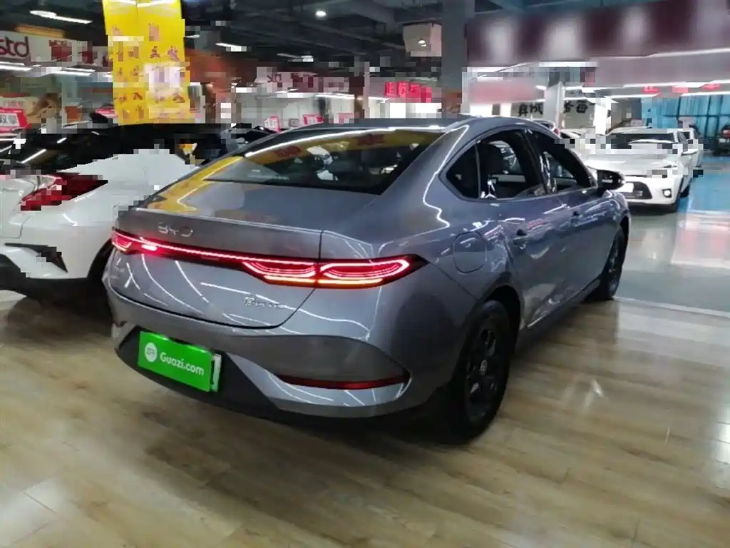 BYD Qin PLUS 2025 DM-i Smart Drive 55KM Leader фото 7