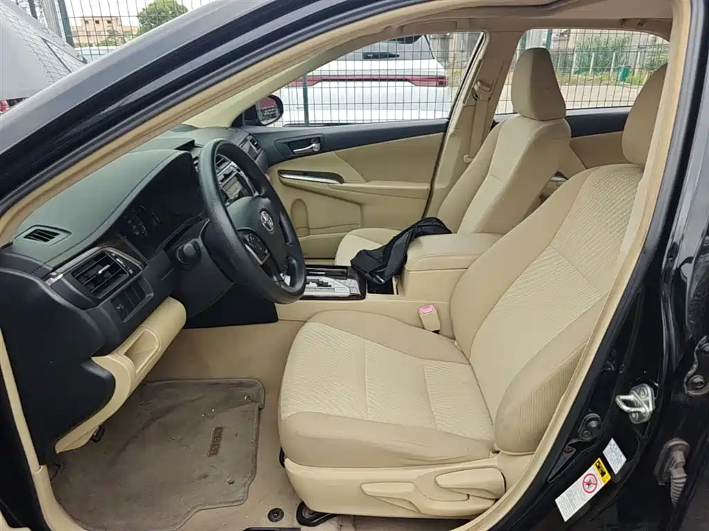 Toyota Camry 2015 2.0E Elite Edition фото 22