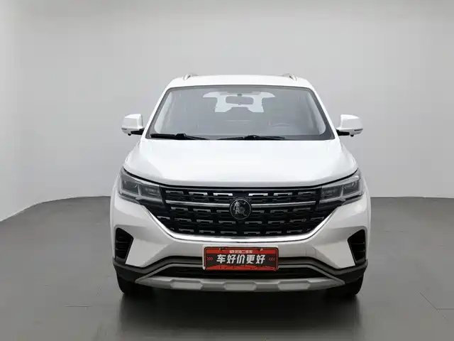 Dongfeng Fengxing Fengxing T5 2022 Golden Age 1.6L Manual Dream Builder 5-seater — фото 3