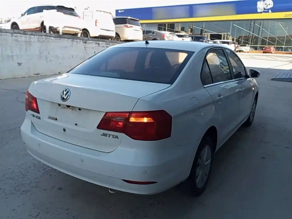 Volkswagen Jetta 2015 1.6L Manual Comfort фото 7