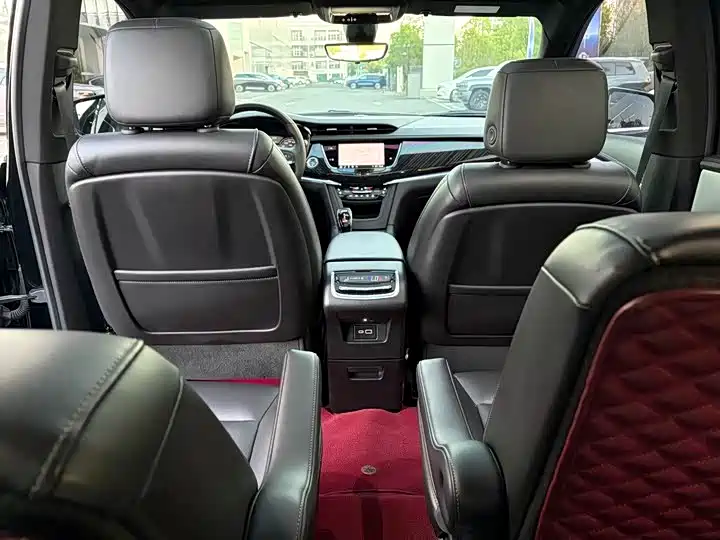 Cadillac XT6 2022 2.0T 6-Seater 4WD Luxury Edition фото 8