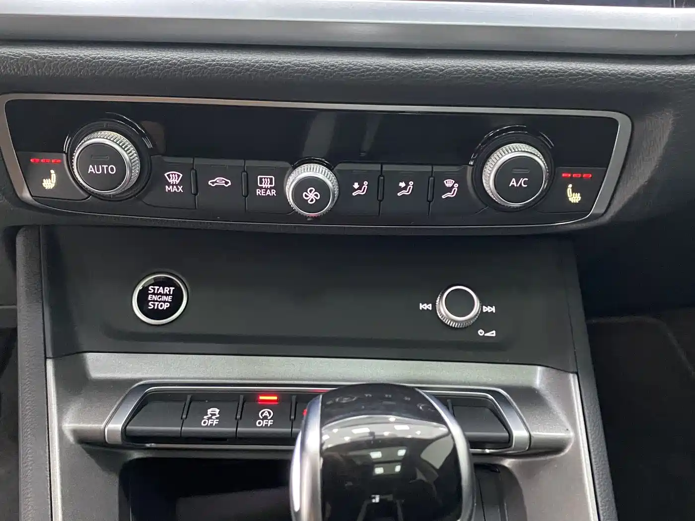 Audi Q3 2023 35 TFSI Fashion Dynamic (1.4T) фото 14