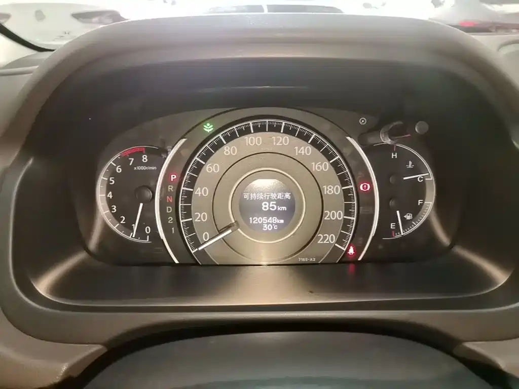 Фото 12 - Honda CR-V