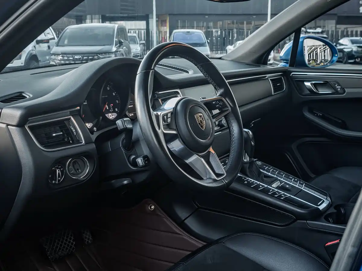 Porsche Macan 2016 Macan 2.0T фото 5