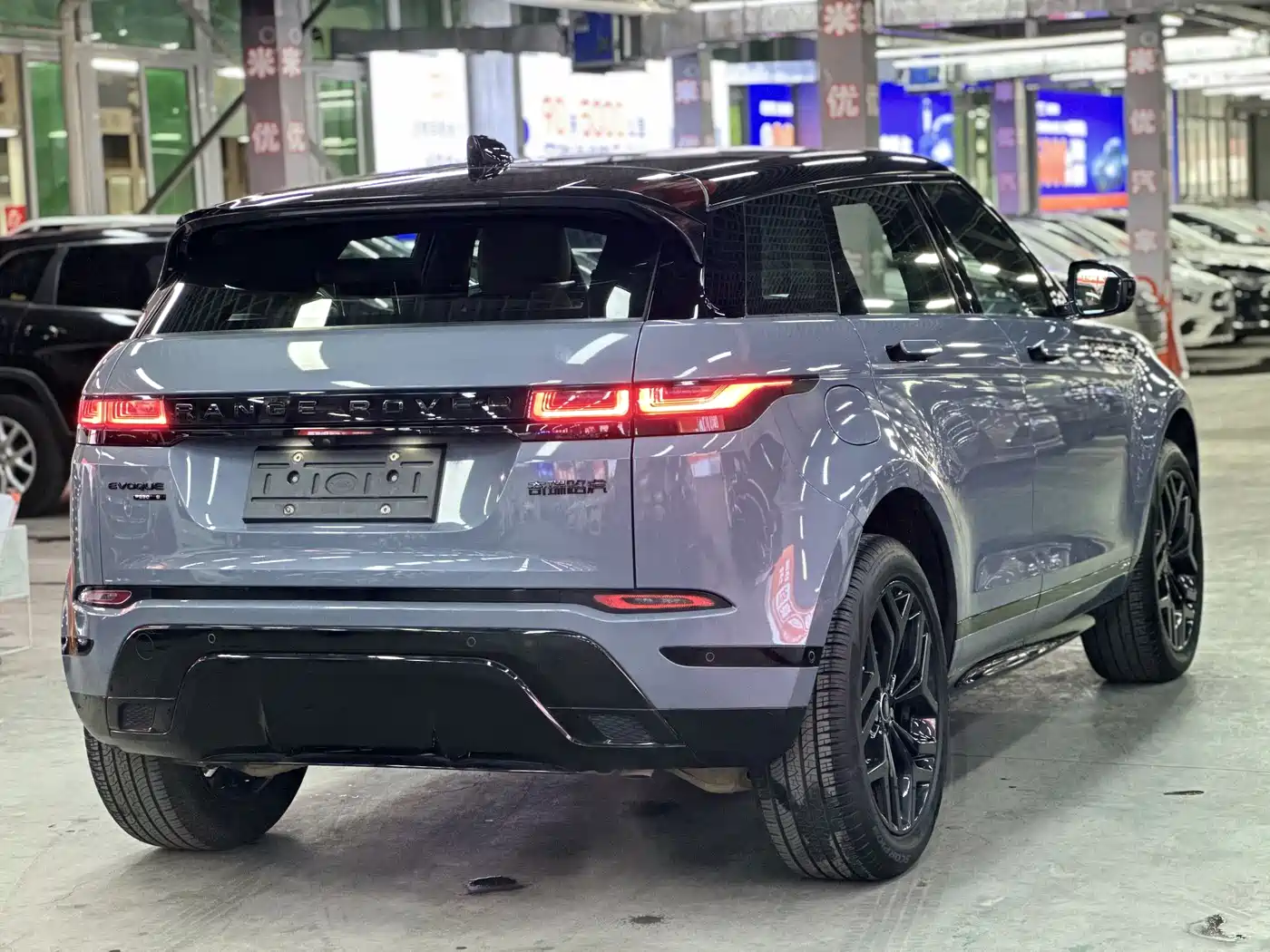 Land Rover Range Rover Evoque 2020 249PS R-DYNAMIC S Sport Edition фото 7