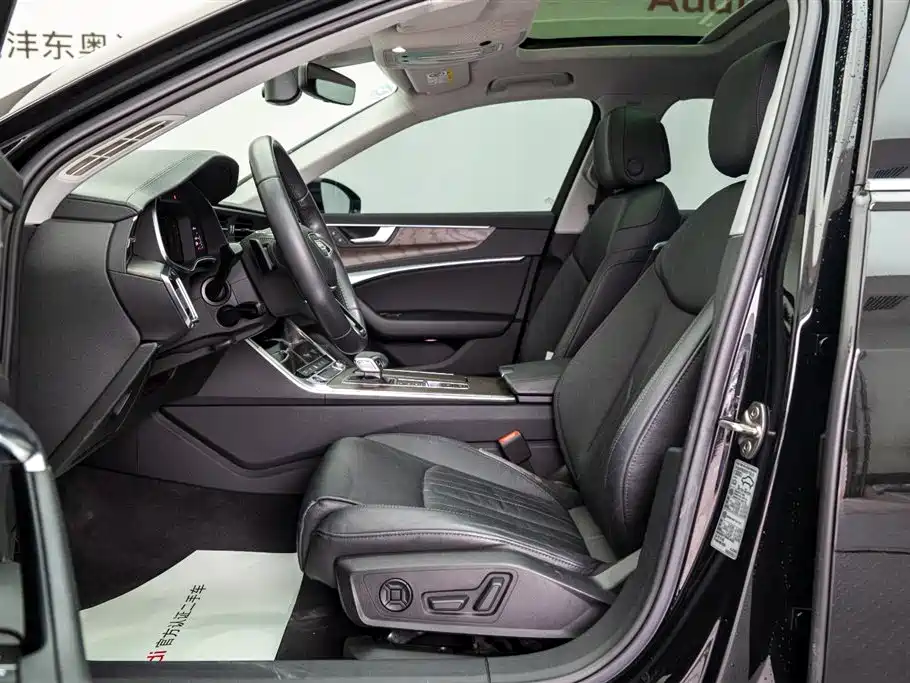 Audi A6L 2021 45 TFSI Exclusive Elegance фото 11