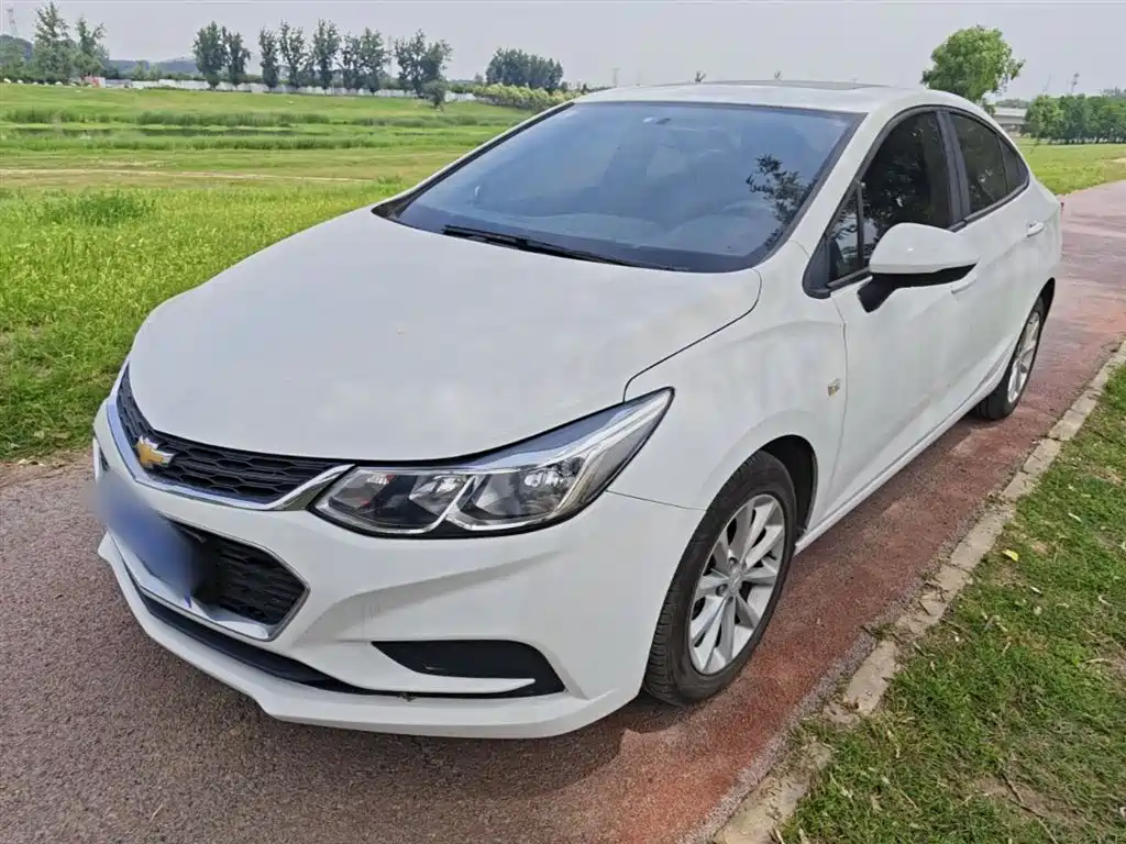 Chevrolet Cruze 2018 320 Automatic Pioneer Sunroof Edition