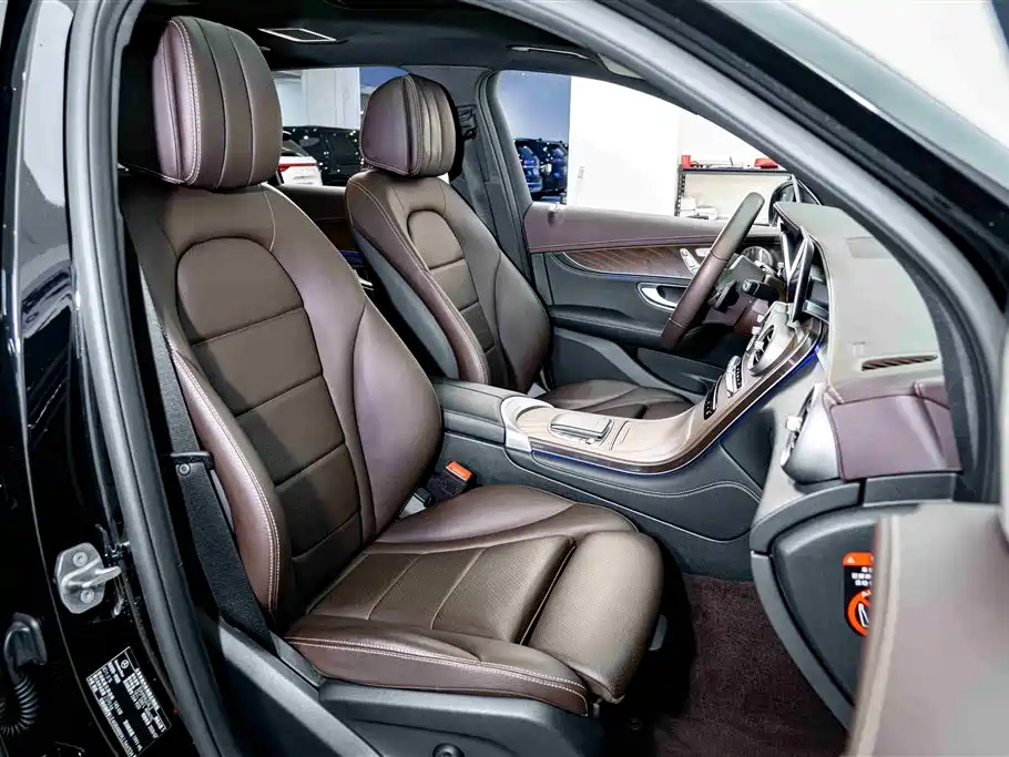 Mercedes-Benz GLC 2020 Facelift GLC 260 L 4MATIC Luxury фото 19
